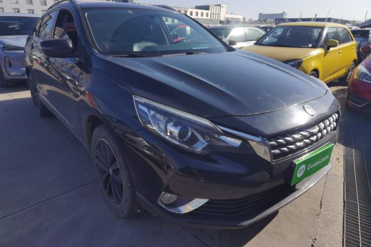 Used Venucia T90 2017 2.0L CVT Smart Edition
