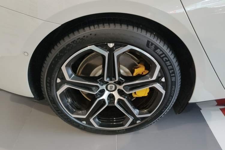 Used  SU7 2024 Four-Wheel Drive Ultra-Long Range Advanced Intelligent Driving Max Edition
