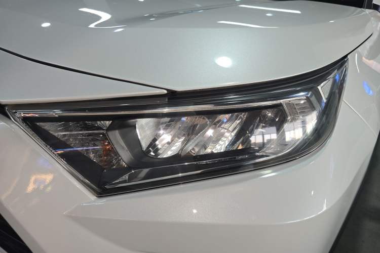 Used Toyota RAV4 2021 2.0L CVT Two-Wheel Drive Urban Edition
