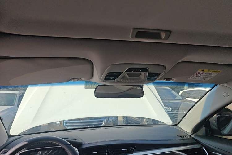 Used Geely Auto Emgrand 2019 Leading Edition 1.5L CVT Upward-Connected Model China VI Standard
