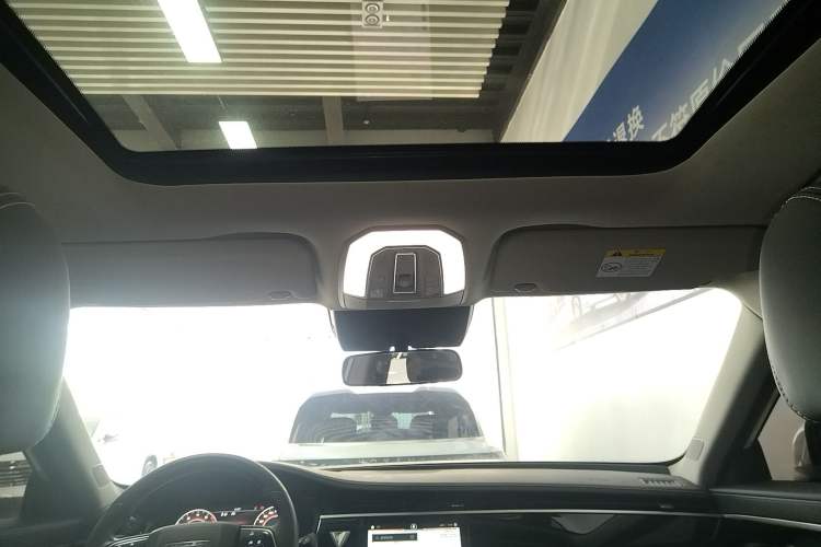 Used Venucia Star 2020 260T Automatic 48V Mild Hybrid Turbocharged Star Edition
