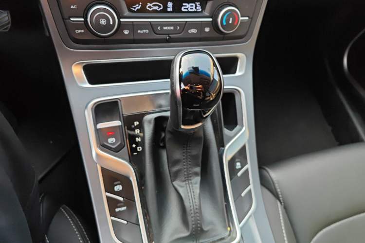 Used Geely Auto Emgrand 2019 Leading Edition 1.5L CVT Upward-Connected Model China VI Standard