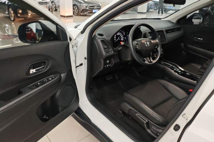 Used Honda Vezel 2020 1.5L CVT Pioneer Edition