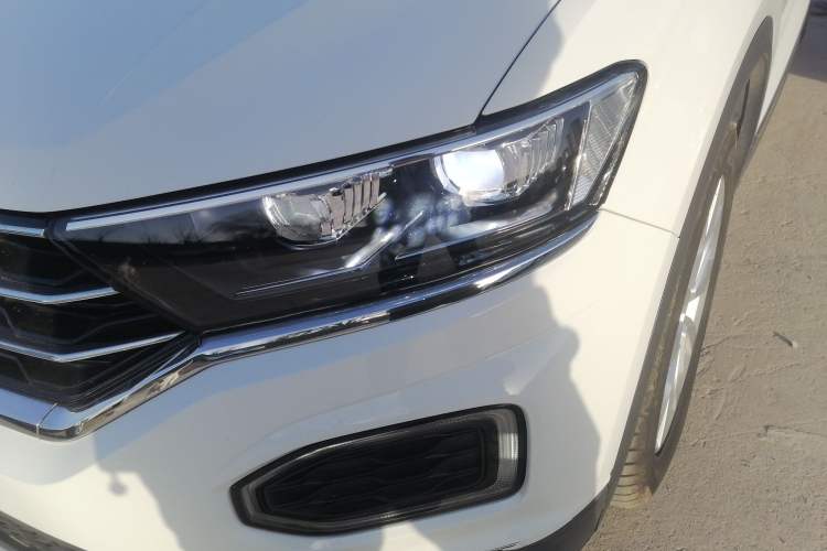 Used Volkswagen T-ROC 2018 280TSI DSG Two-Wheel Drive Advanced Version China V Emission Standard
