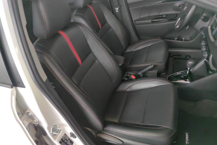 Used Toyota YARiS L 2022 X-Trail 1.5L CVT Luxury PLUS Edition