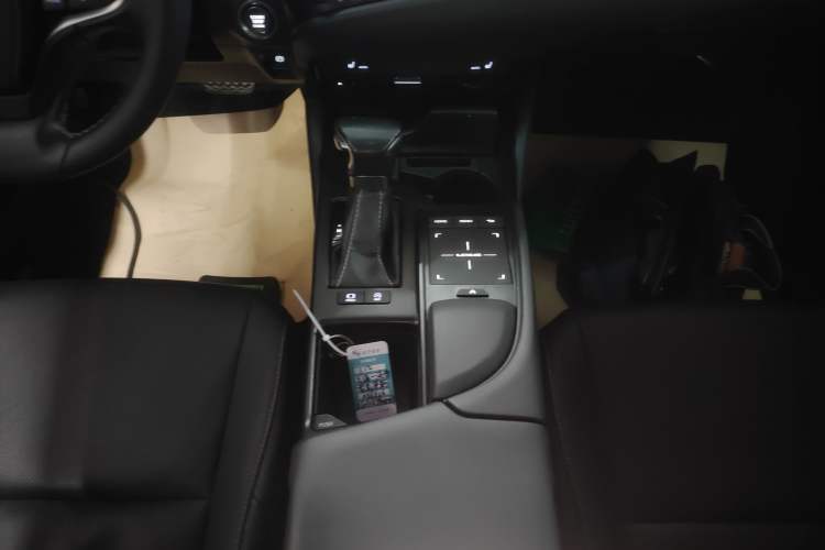 Used Lexus ES 2020 200 Excellence Edition