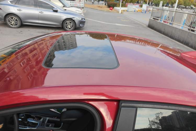 Used Chevrolet Cruze 2018 320 Automatic Pioneer Sunroof Edition
