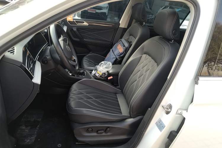 Used Volkswagen Tiguan L 2024 300TSI Automatic Two-Wheel Drive Smart Edition
