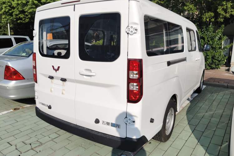 Used Wuling Yangguang 
