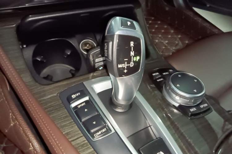 Used BMW 5 Series 2017 525Li Luxury Design Package
