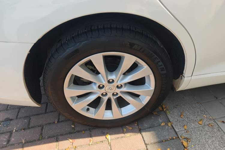 Used Toyota Venza 2013 2.7L Two-Wheel-Drive Luxury Edition
