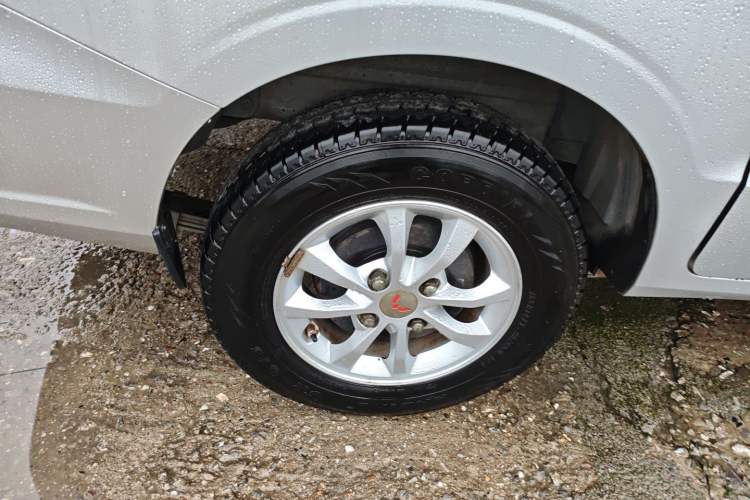 Used Wuling Hongguang V 2019 1.5L Enjoyment Version China VI LAR