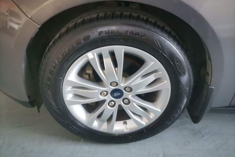 Used Ford Focus 2012 Sedan 1.6L Automatic Comfort Model
