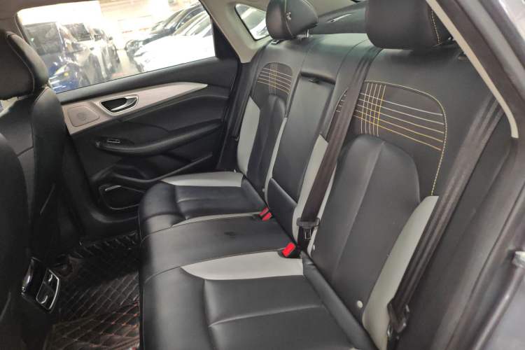 Used Roewe i6 MAX New Energy 2020 1.5T PHEV Cool & Spacious Skyroof Intelligent Drive Supreme Edition
