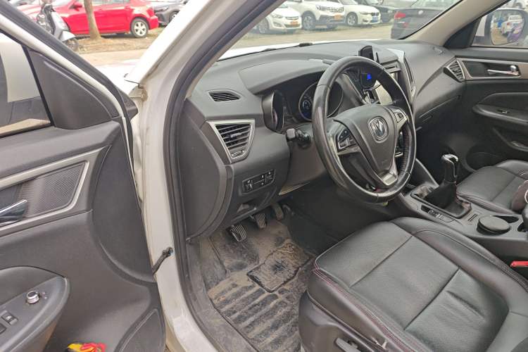 Used Changan CS75 2014 2.0L Manual Luxury Version China IV Standard