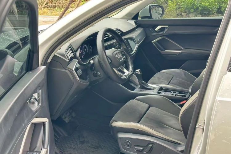 Used Audi Q3 2021 35 TFSI Fashion Dynamic Model