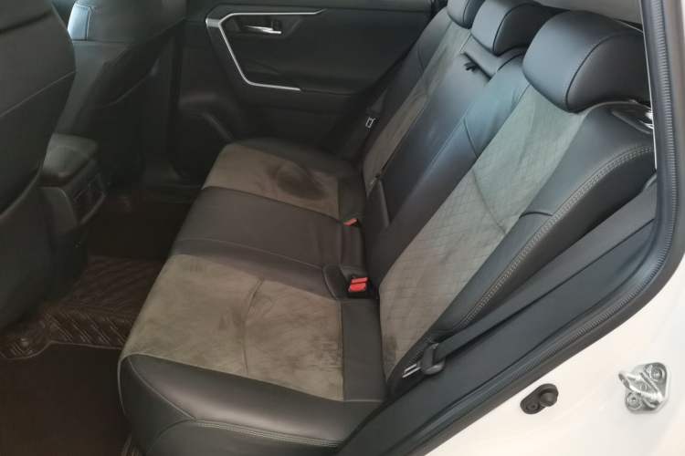 Used Toyota RAV4 2022 2.0L CVT 4x4 Style Plus Edition
