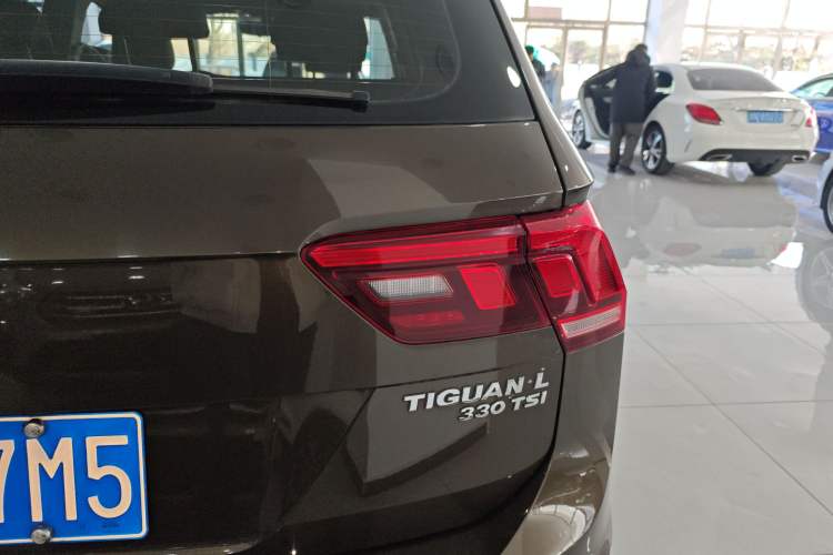 Used Volkswagen Tiguan L 2019 330TSI Automatic Two-Wheel Drive Smart Luxury Version China VI Standard
