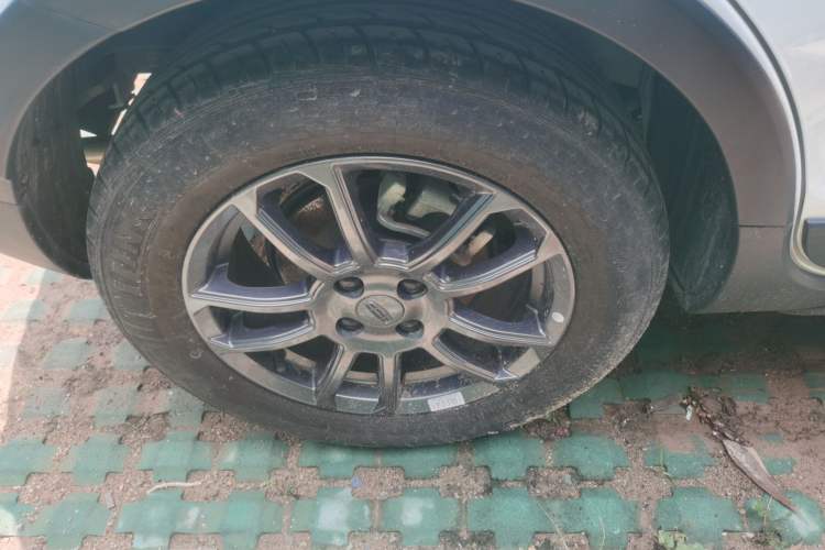 Used Geely Auto Vision X3 2021 PRO 1.5L CVT Deluxe Model
