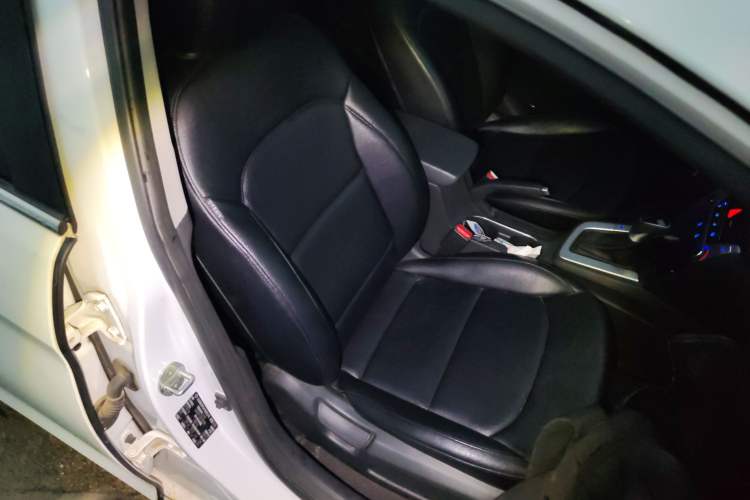 Used Hyundai Elantra 2016 1.6L Automatic ZhiXuan – Elite Version
