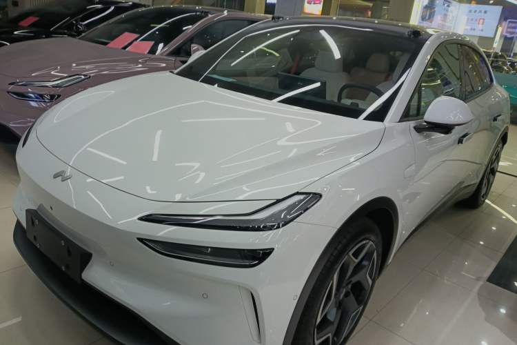 Used ONVO L60 2024 60 kWh Rear-Drive Version