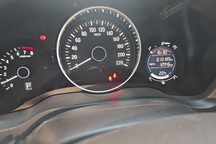 Used Honda Vezel 2022 1.5L CVT Phantom Night Pioneer Edition
