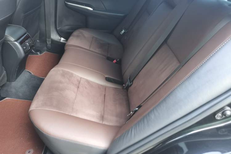 Used Toyota Camry 2016 2.5G 10th Anniversary Deluxe Navigation Edition
