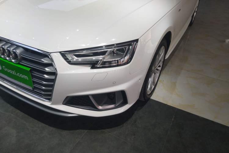 Used Audi A4L 2019 40 TFSI Fashion Edition China VI Emission Standard