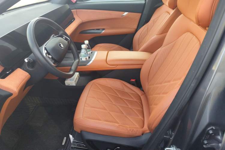 Used Changan CS75 PLUS 2025 4th Generation 1.5T New Blue Whale Smart Luxury Edition
