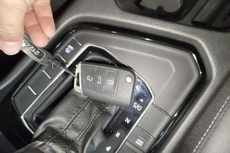 Used Volkswagen Tiguan L 2022 330TSI Automatic Two-Wheel Drive Smart Edition