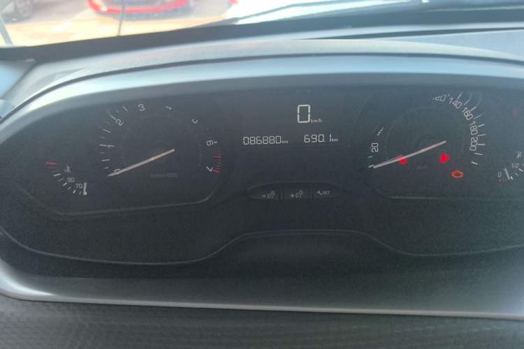 Used Peugeot 2008 2014 1.6L Manual Trend Edition
