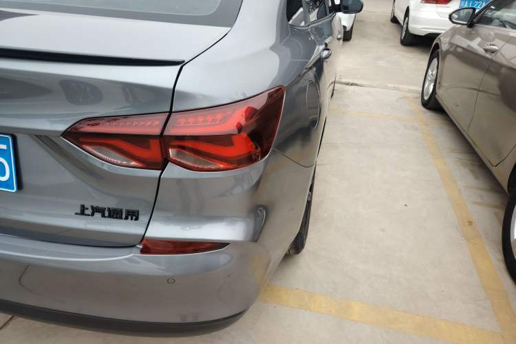 Used Chevrolet Monza 2020 Light Hybrid Redline 320T Dual-Clutch Thrilling Edition
