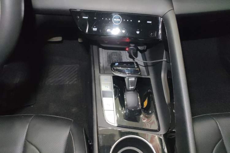 Used Hyundai Elantra 2022 1.5L CVT LUX Prestige Edition
