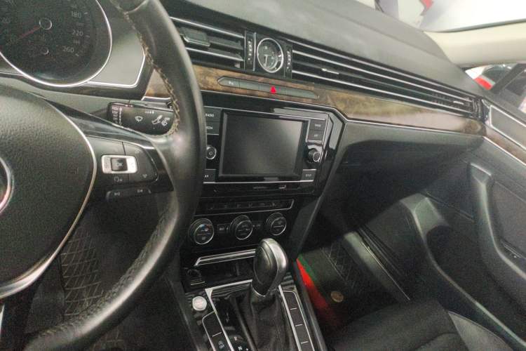 Used Volkswagen Magotan 2018 Facelift 330TSI DSG Luxury Model