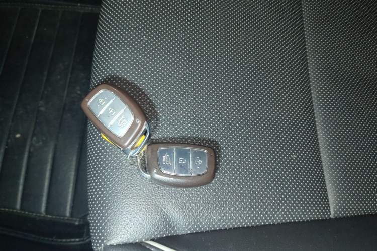 Used Hyundai ix25 2015 1.6L Automatic Two-Wheel Drive Smart GLS Trim