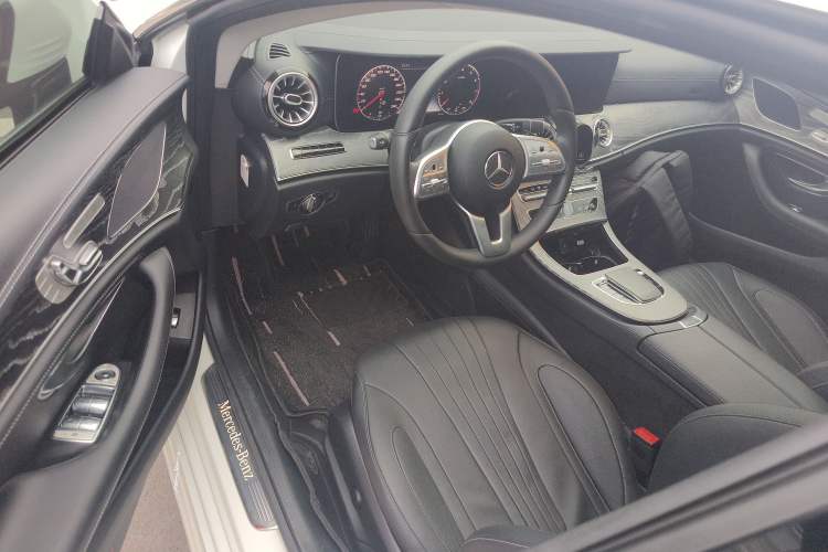 Used Mercedes-Benz CLS 2018 CLS 300 Dynamic Edition
