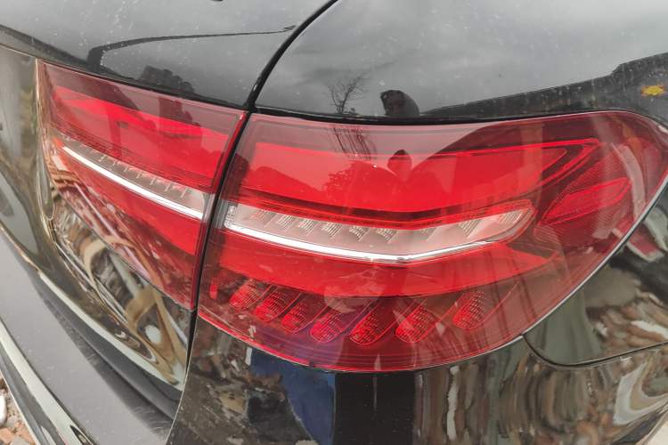 Used Mercedes-Benz GLC 2018 GLC 260 4MATIC Luxury Model