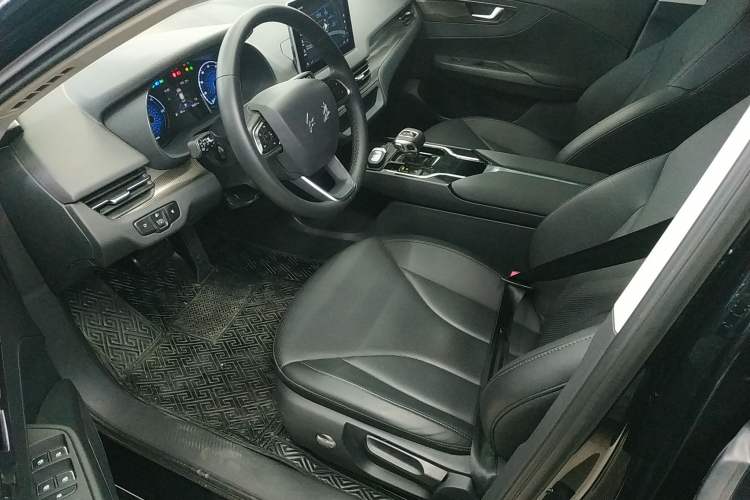 Used Hongqi E-QM5 2022 431 km Charge & Enjoy Edition
