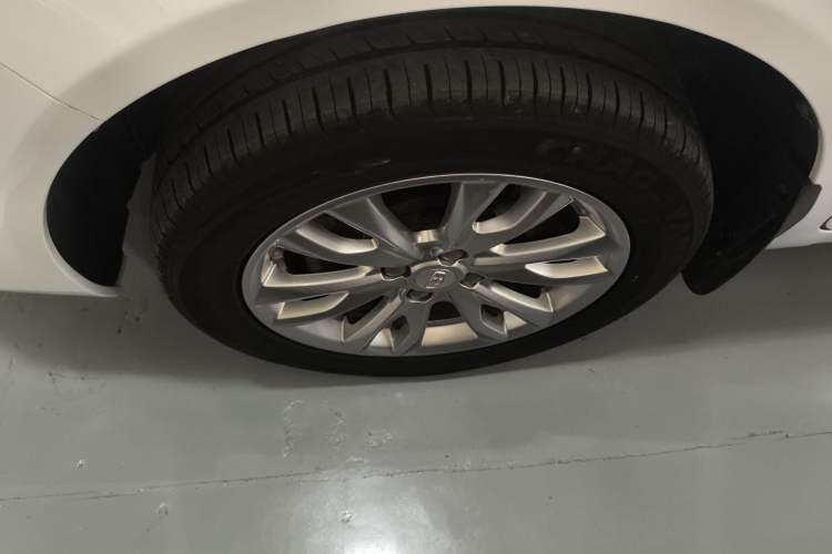 Used Geely Auto Vision 2019 Upgraded Model 1.5L Manual Luxury Version China VI Standard
