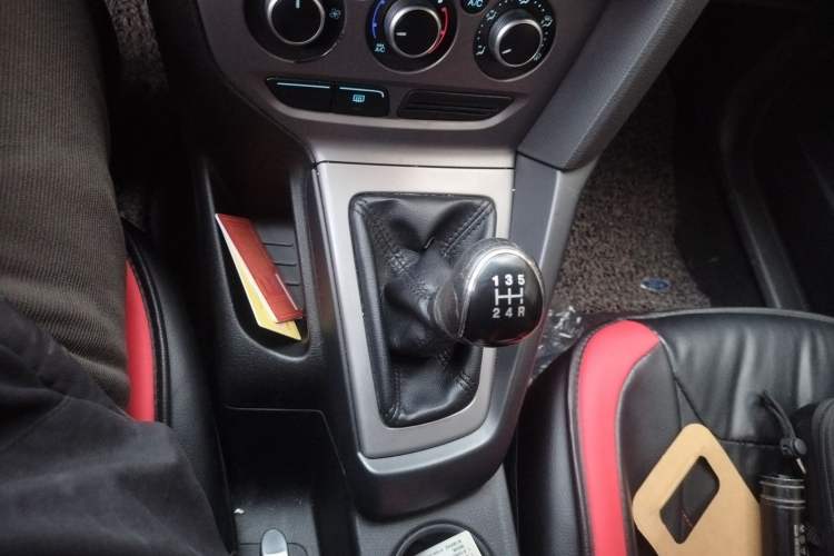 Used Ford Focus 2012 Hatchback 1.6L Manual Comfort Model
