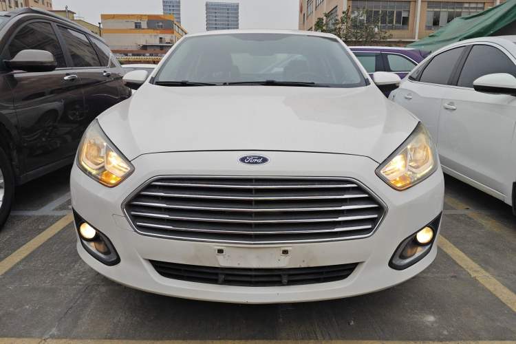 Used Ford Escort 2015 1.5L Automatic Fashion Model