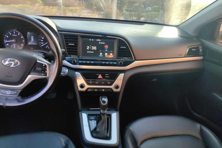 Used Hyundai Elantra 2016 1.6L Automatic ZhiXuan – Elite Version
