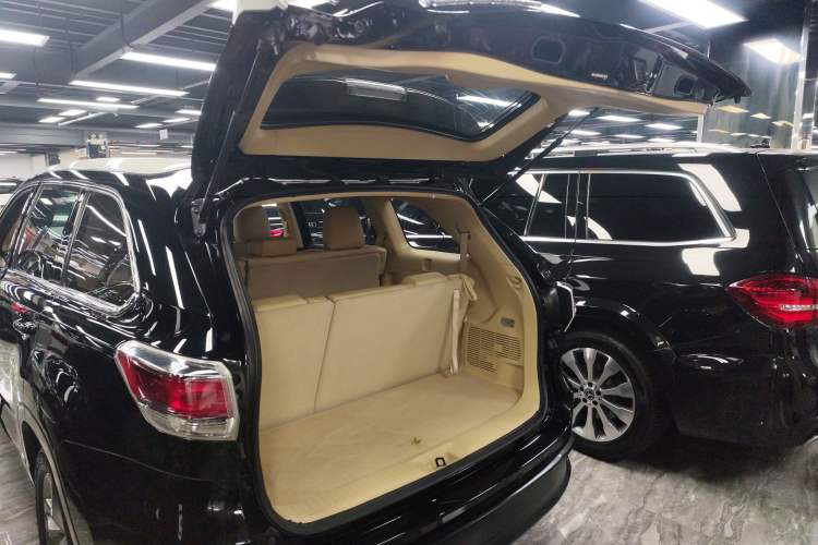 Used Toyota Highlander 2017 2.0T Four-Wheel Drive Luxury Edition 7 Seats
