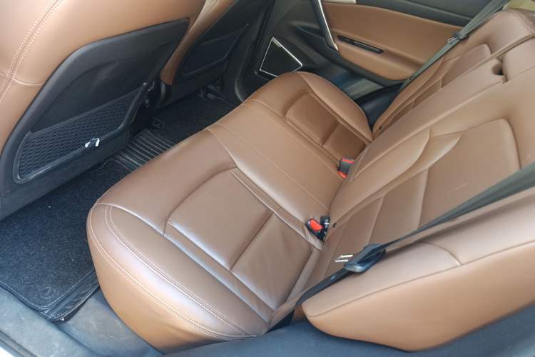 Used Geely Auto Emgrand X7 Sport 2016 1.8TD Automatic ZhiZun Version
