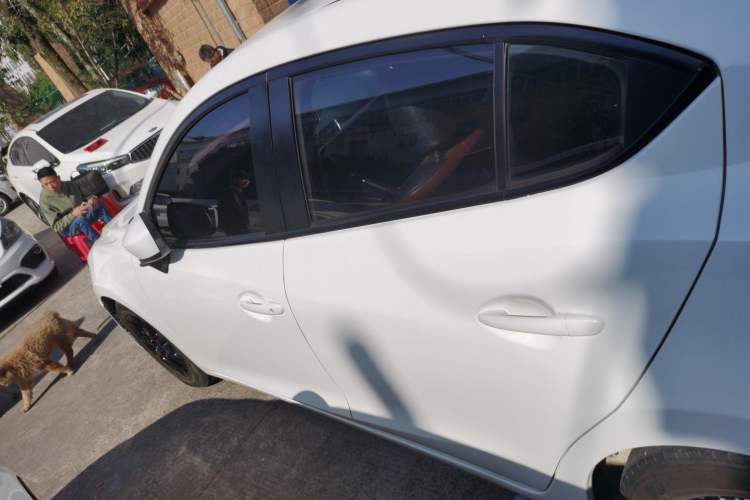 Used Mazda Mazda 3 Axela 2016 Sedan 1.5L Automatic Comfort Model
