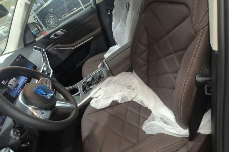 Used BMW X5 2023 xDrive 30Li Luxury M Sport Night Edition Package
