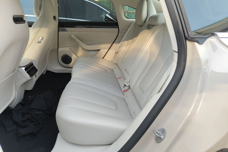 Used Hima Luxeed S7 2025 855 km Max
