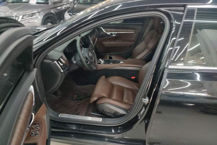 Used Volvo S90 2021 B5 Zhiyuan Luxury Edition
