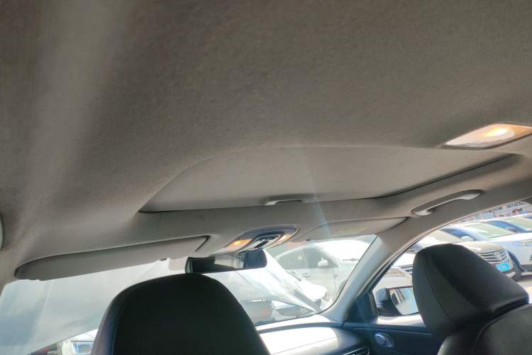 TDK.VehicleDetails.img