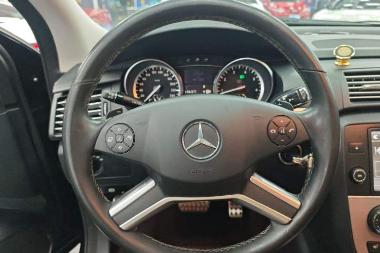 Used Mercedes-Benz R-Class 2014 R 320 4MATIC Business Model
